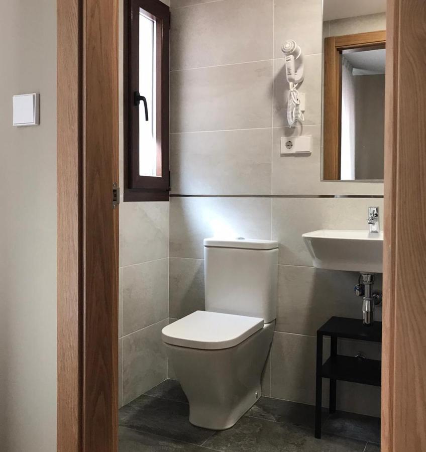 Hotel Baltico 2 Estrellas Luarca Dış mekan fotoğraf